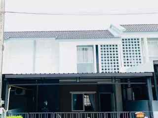 Reihenhaus zur Miete mit 3 Zimmer in Mueang Phuket, Phuket
