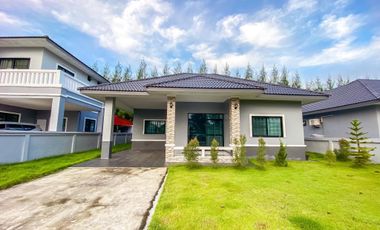 Casa en venta de 3 habitaciones en Phatthana Nikhom, Lopburi