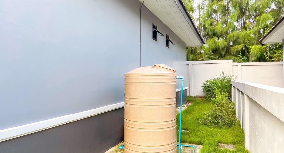 For sale 3 bedrooms house in Phatthana Nikhom, Lopburi