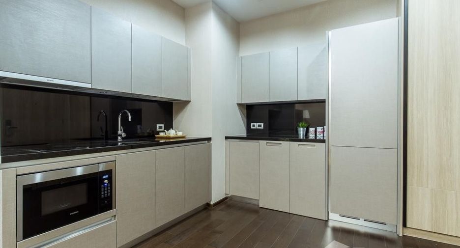 For sale 1 bed condo in Khlong Toei, Bangkok