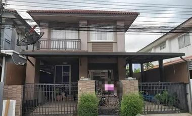 Casa en venta de 3 habitaciones en Bang Khen, Bangkok