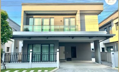 For sale 4 bedrooms house in Mueang Pathum Thani, Pathum Thani