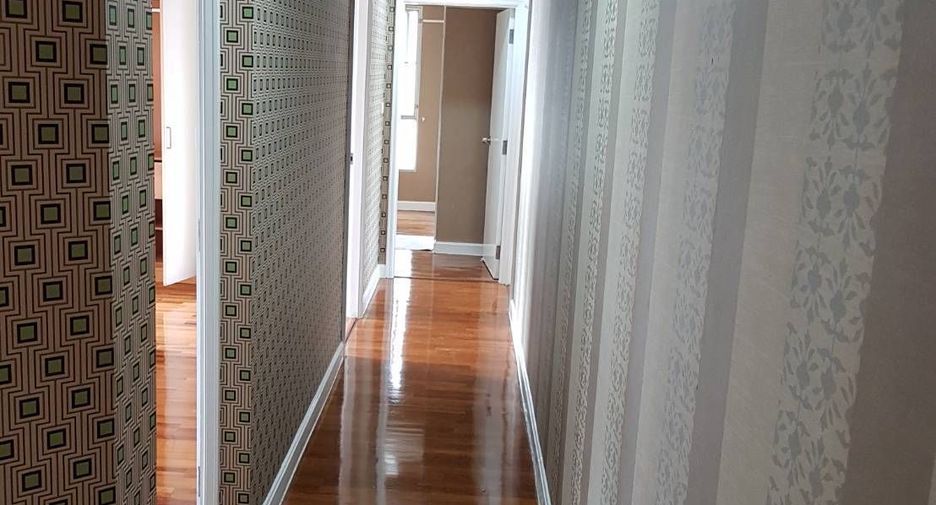 For sale 3 bedrooms condo in Yan Nawa, Bangkok