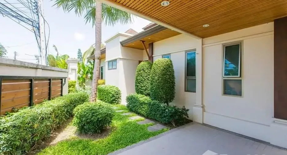 For rent 2 bedrooms villa in Mueang Phuket, Phuket