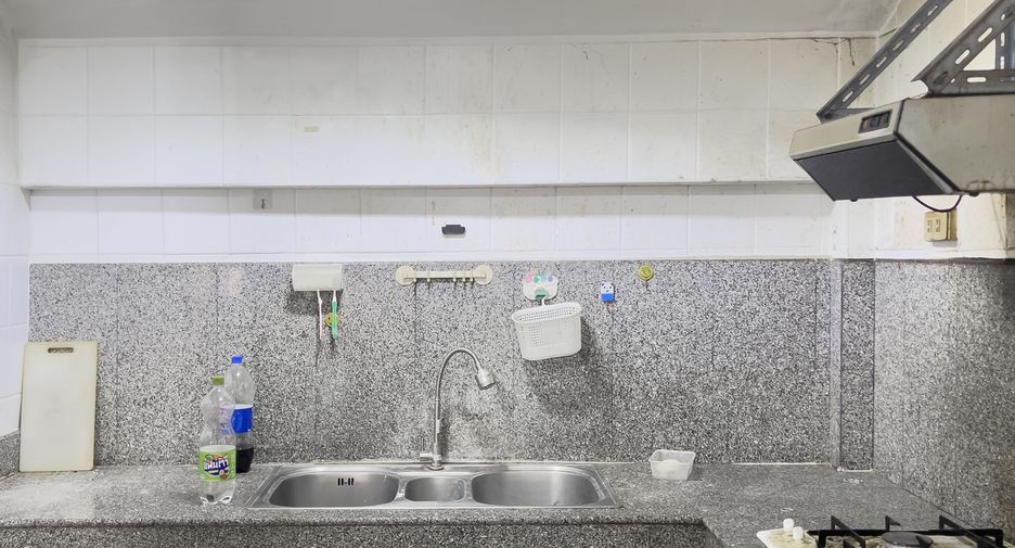 For sale 2 bedrooms house in Bang Kapi, Bangkok