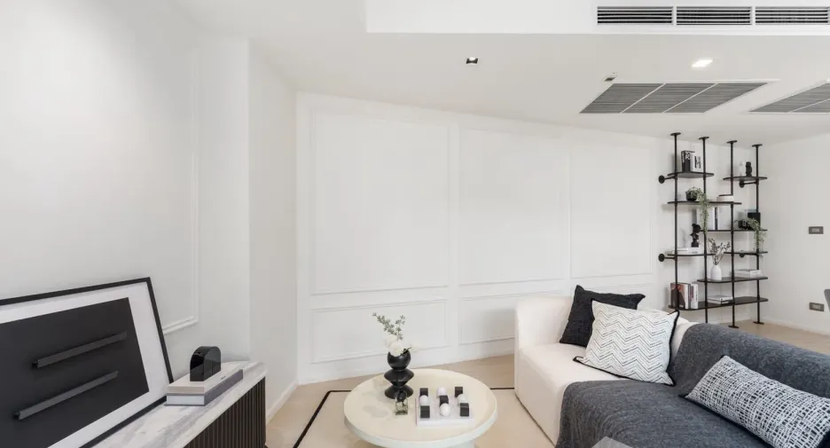 For sale 3 bedrooms condo in Khlong Toei, Bangkok