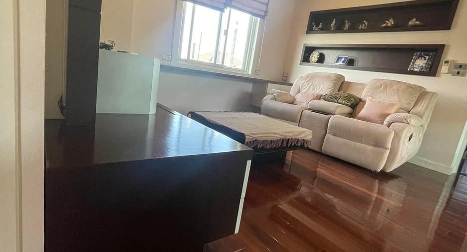 Haus zum Kauf mit 3 Zimmer in Bueng Kum, Bangkok