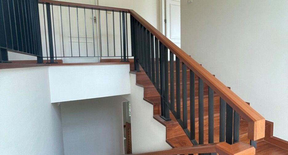 For sale 4 bedrooms house in Bang Phli, Samut Prakan