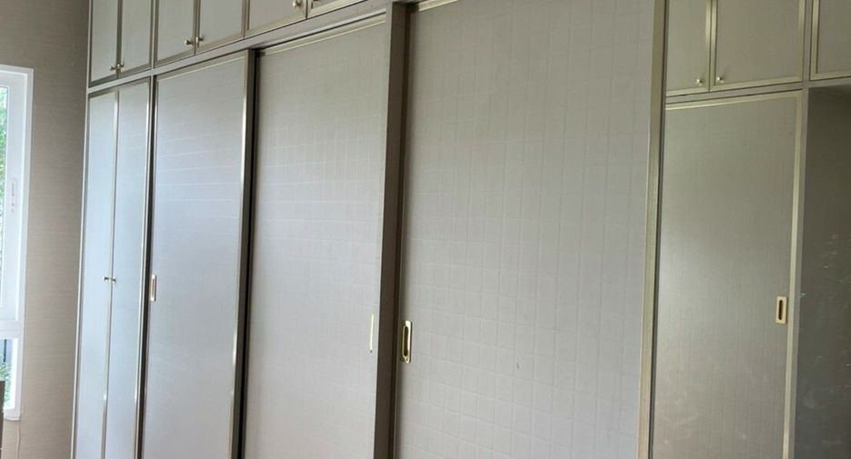 For sale 4 bedrooms house in Bang Phli, Samut Prakan