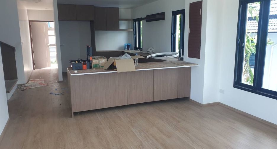 Продажа 4 спальни дом в Пхукет Тощн, Пхукет
