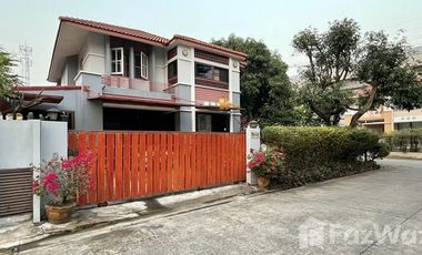 For sale 4 bedrooms house in Mueang Pathum Thani, Pathum Thani