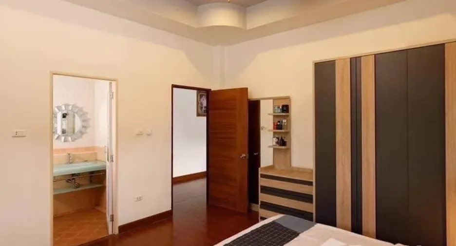 For sale and for rent 4 bedrooms house in Thalang, Phuket