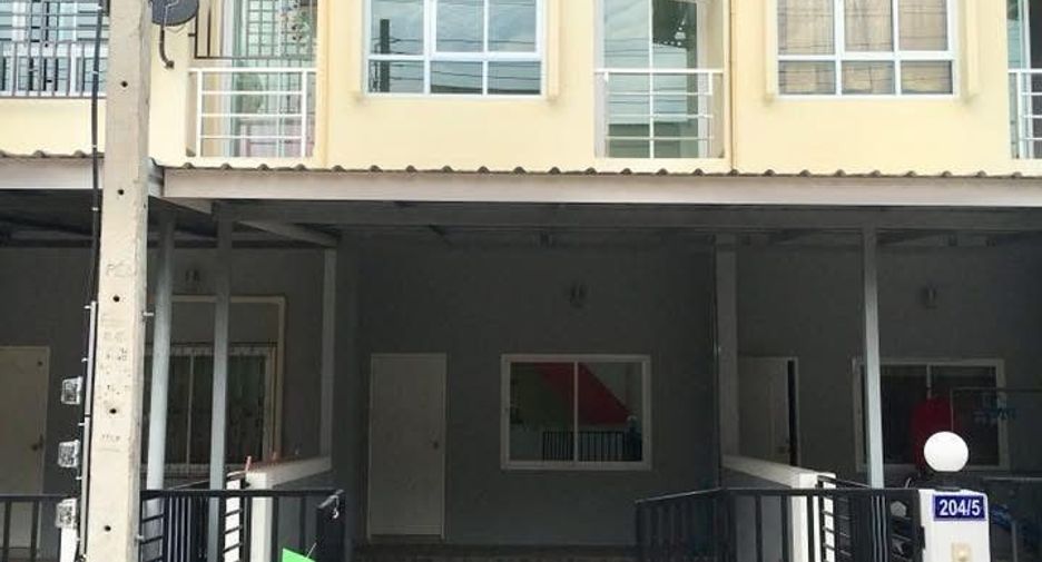 For sale 2 bedrooms townhouse in Mueang Kalasin, Kalasin