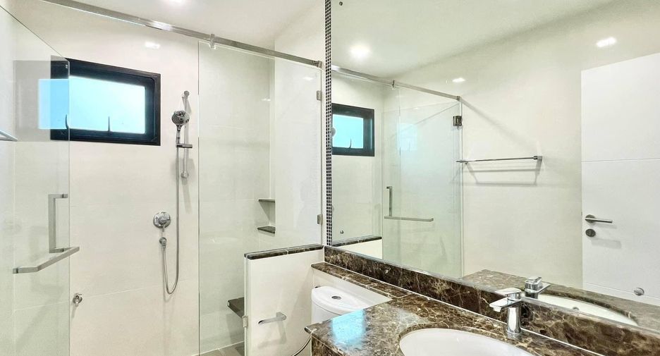 Casa en venta de 3 habitaciones en Bang Khen, Bangkok