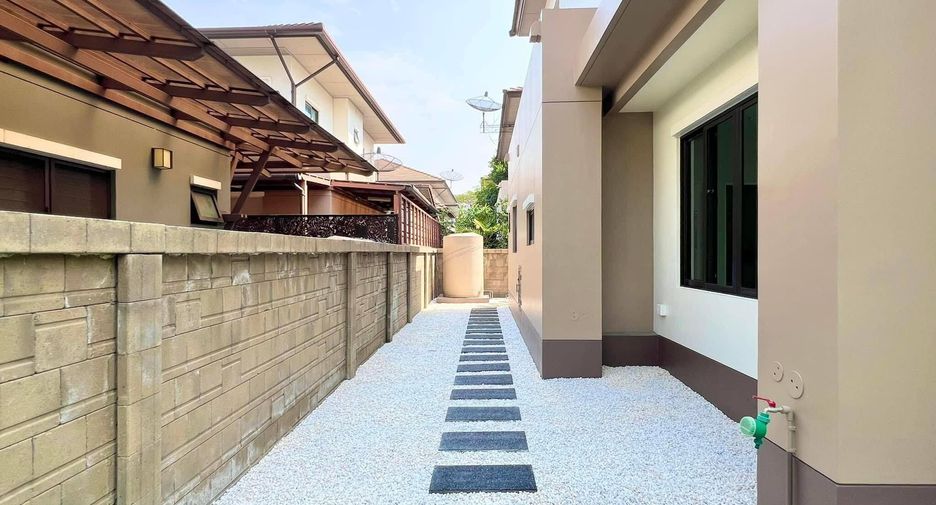 Casa en venta de 3 habitaciones en Bang Khen, Bangkok