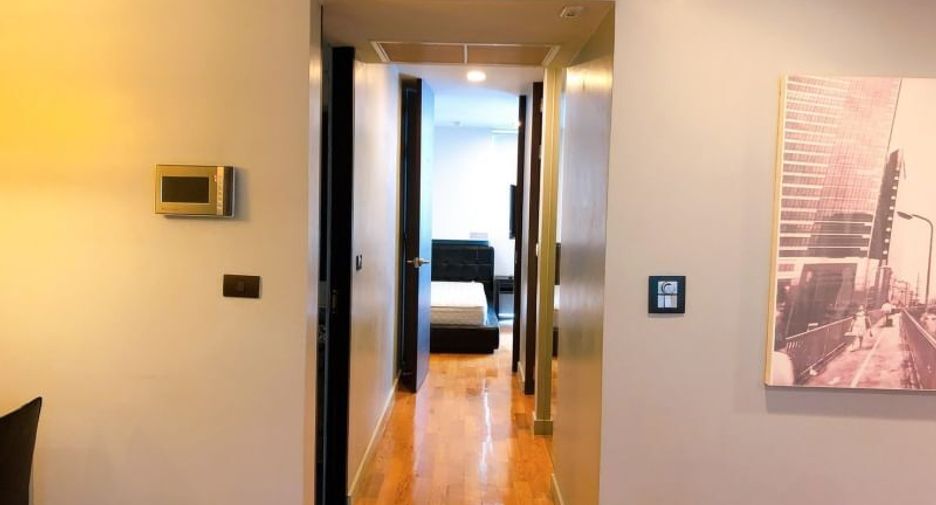 For sale 2 ベッドルーム condo in Sathon, Bangkok