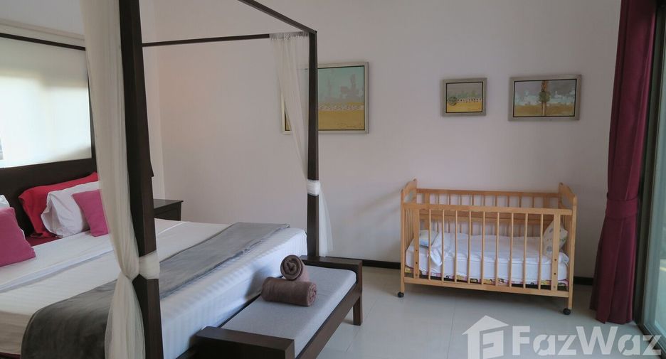 For rent 3 bedrooms villa in Mueang Phuket, Phuket