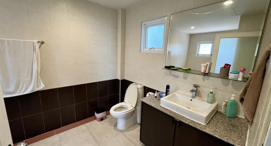 For sale 3 bedrooms villa in Mueang Phuket, Phuket