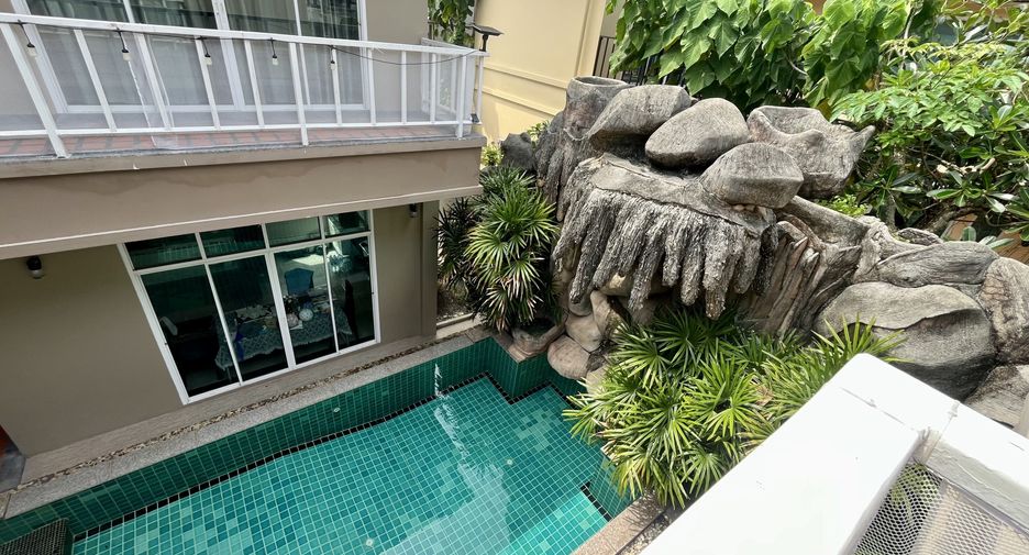 For sale 3 bedrooms villa in Mueang Phuket, Phuket