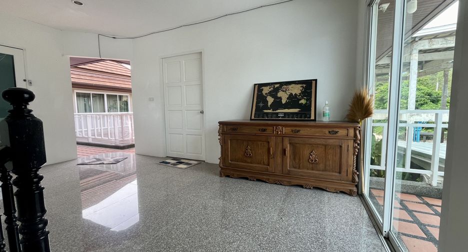 For sale 3 bedrooms villa in Mueang Phuket, Phuket