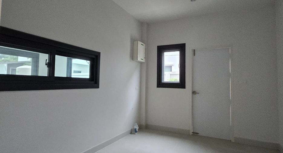 For sale 4 bedrooms house in Mueang Phuket, Phuket