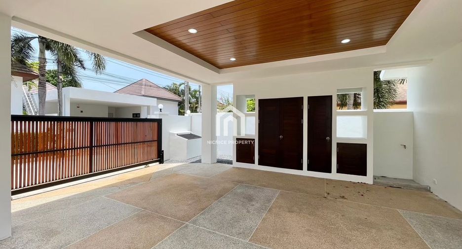 For sale 3 bedrooms house in Mueang Phuket, Phuket