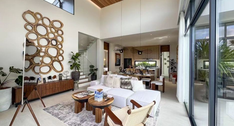 For sale 4 bedrooms villa in Mueang Phuket, Phuket