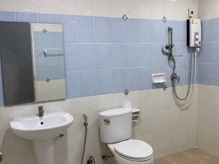 For sale 3 bedrooms townhouse in Bang Kapi, Bangkok