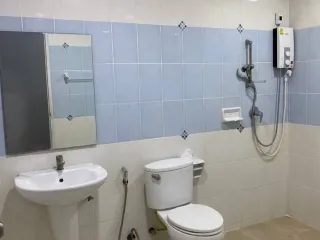 For sale 3 bedrooms townhouse in Bang Kapi, Bangkok