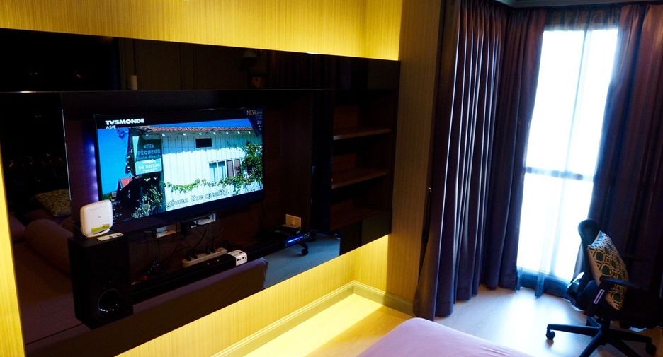 For sale 1 bed condo in Sathon, Bangkok