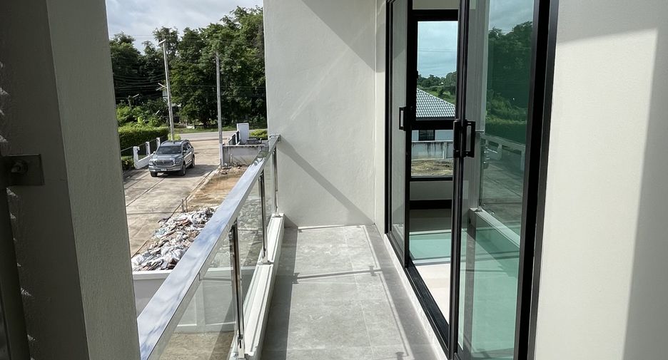 For sale 3 bedrooms house in Mueang Phitsanulok, Phitsanulok