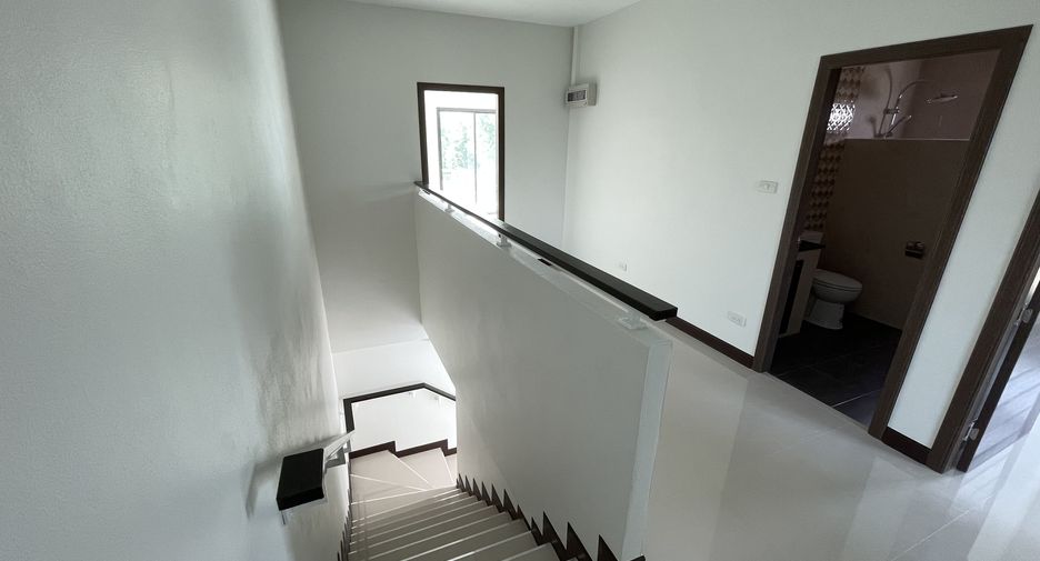 For sale 3 bedrooms house in Mueang Phitsanulok, Phitsanulok