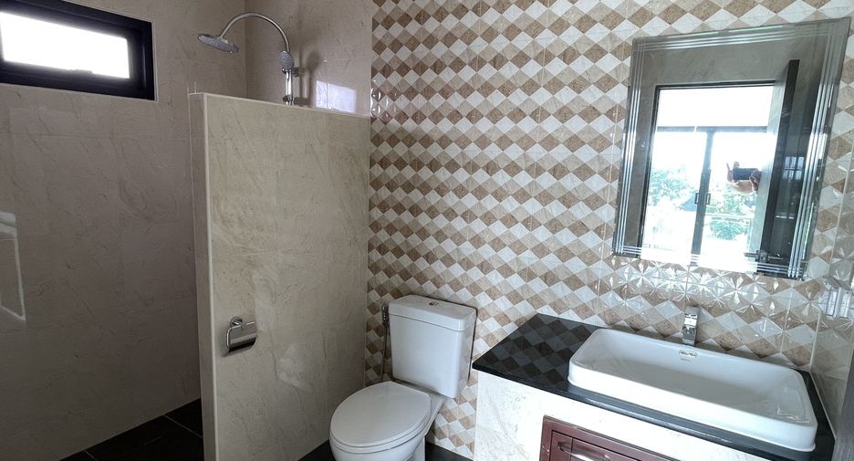 For sale 3 bedrooms house in Mueang Phitsanulok, Phitsanulok