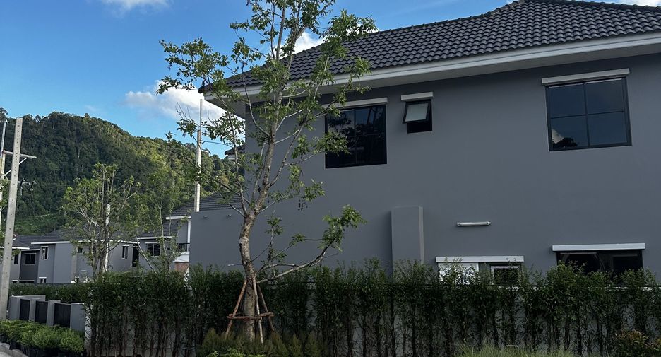 For sale 4 ベッドルーム villa in Mueang Phuket, Phuket