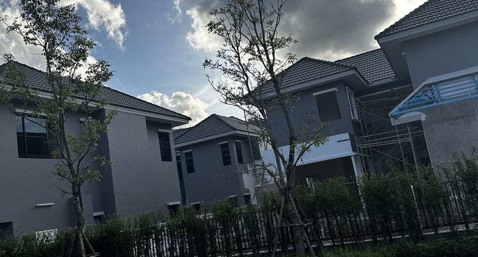For sale 4 ベッドルーム villa in Mueang Phuket, Phuket