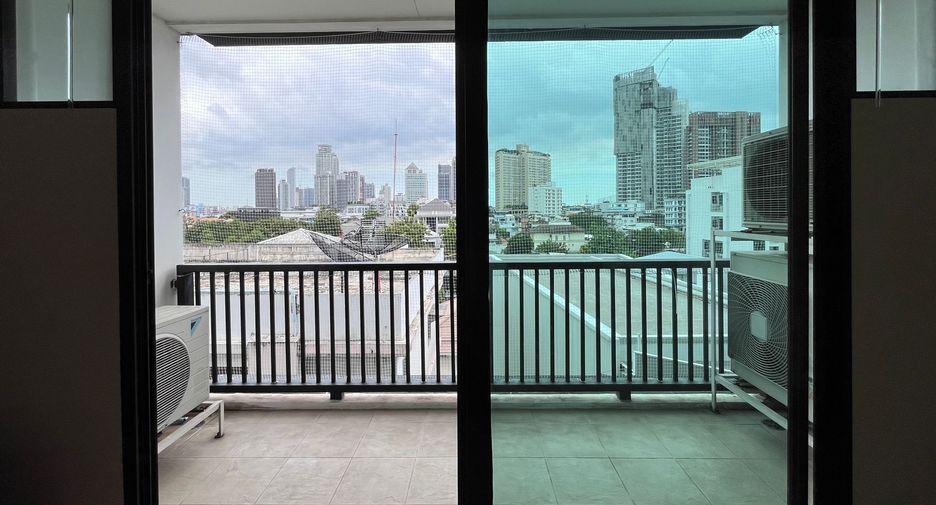 For sale 2 bedrooms condo in Watthana, Bangkok
