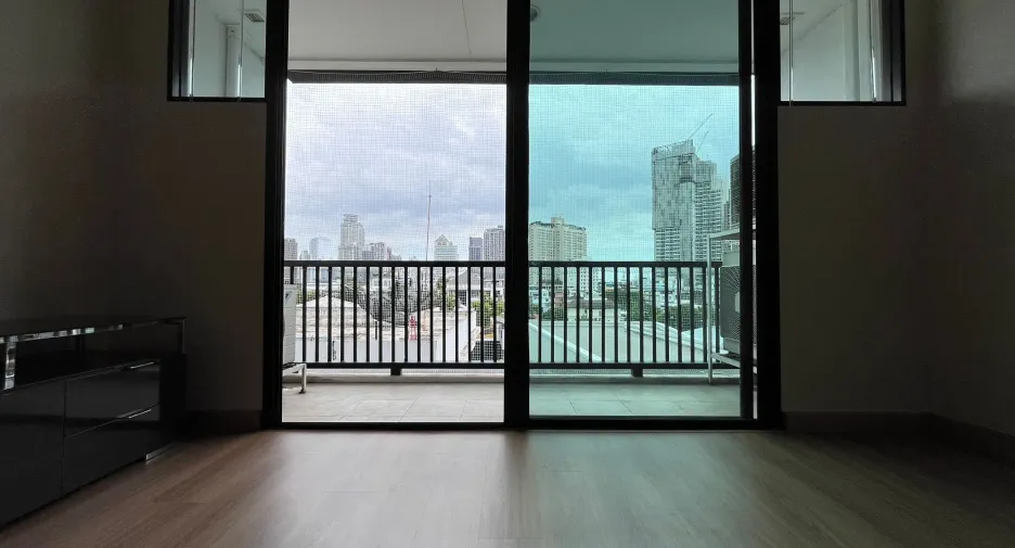 For sale 2 bedrooms condo in Watthana, Bangkok