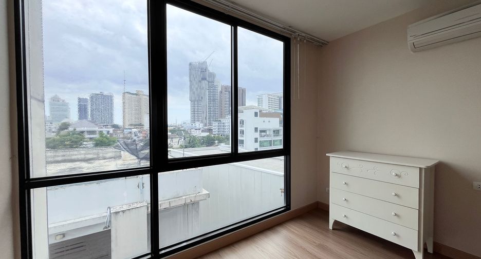 For sale 2 bedrooms condo in Watthana, Bangkok