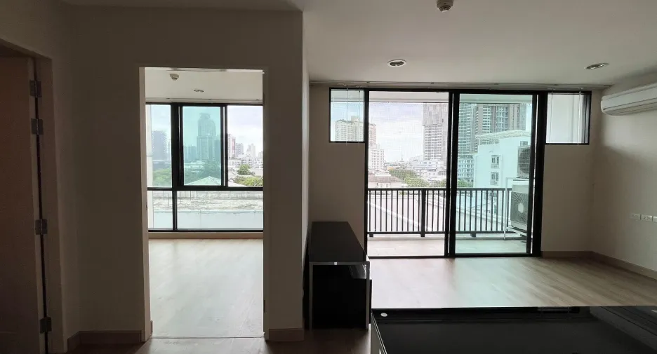 For sale 2 bedrooms condo in Watthana, Bangkok