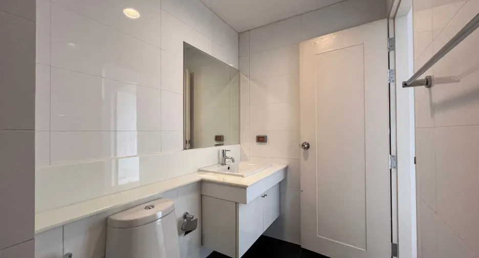For sale 2 bedrooms condo in Watthana, Bangkok