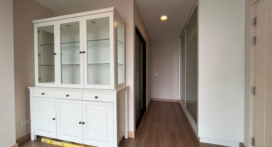 For sale 2 bedrooms condo in Watthana, Bangkok