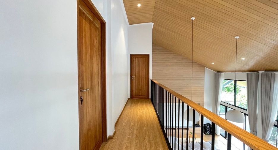 For sale 3 bedrooms house in Huai Khwang, Bangkok
