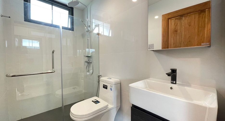 For sale 3 bedrooms house in Huai Khwang, Bangkok