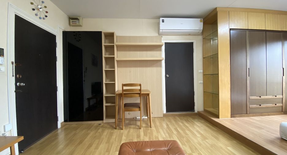 For sale 1 bed condo in Wang Thonglang, Bangkok
