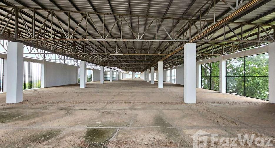 出售 5 卧室 独立屋 在 Mueang Surin, Surin