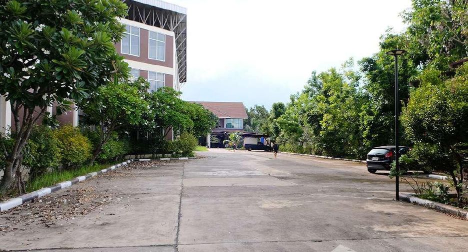 出售 5 卧室 独立屋 在 Mueang Surin, Surin