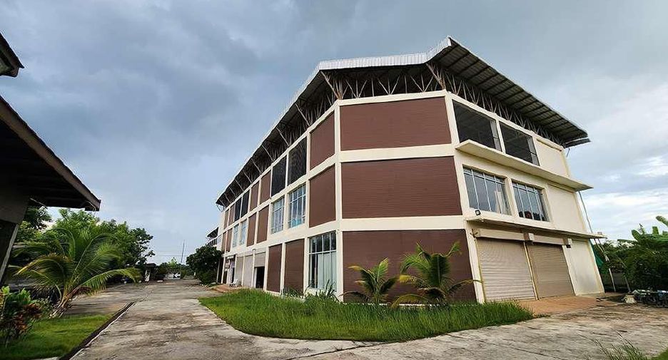 Продажа 5 спальни дом в Mueang Surin, Сурин