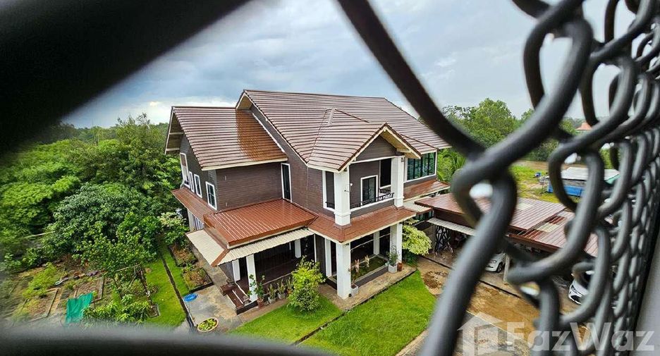 出售 5 卧室 独立屋 在 Mueang Surin, Surin