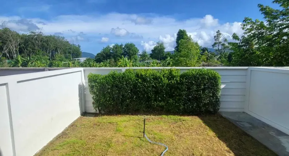 For rent 2 bedrooms townhouse in Thalang, Phuket
