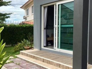 Casa adosada en venta de 3 habitaciones en Phra Nakhon Si Ayutthaya, Phra Nakhon Si Ayutthaya